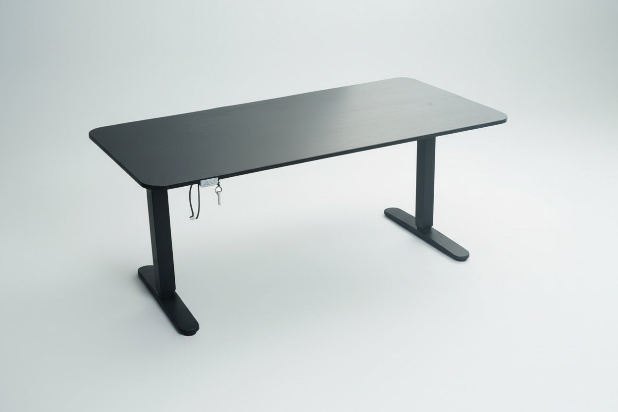 Sort IKEA Bekant hæve-sænkebord – justerbart skrivebord til kontor 160x80 cm